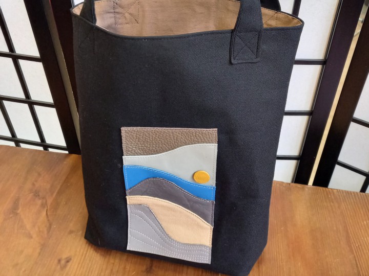 Tote bag